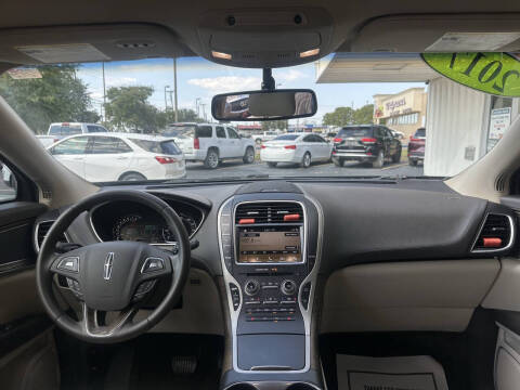 2017 Lincoln MKX Select