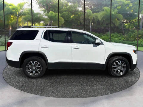 2023 GMC Acadia SLT