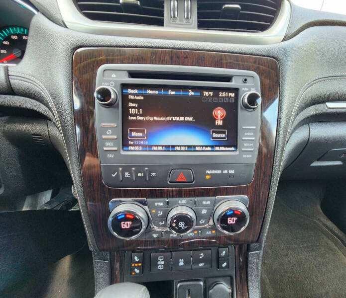 2017 Chevrolet Traverse LT