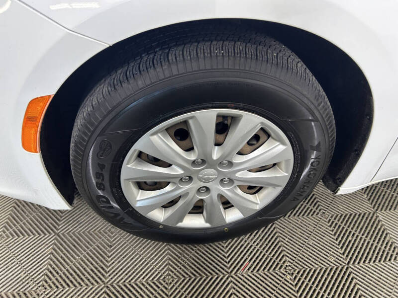 2021 Chrysler Voyager L