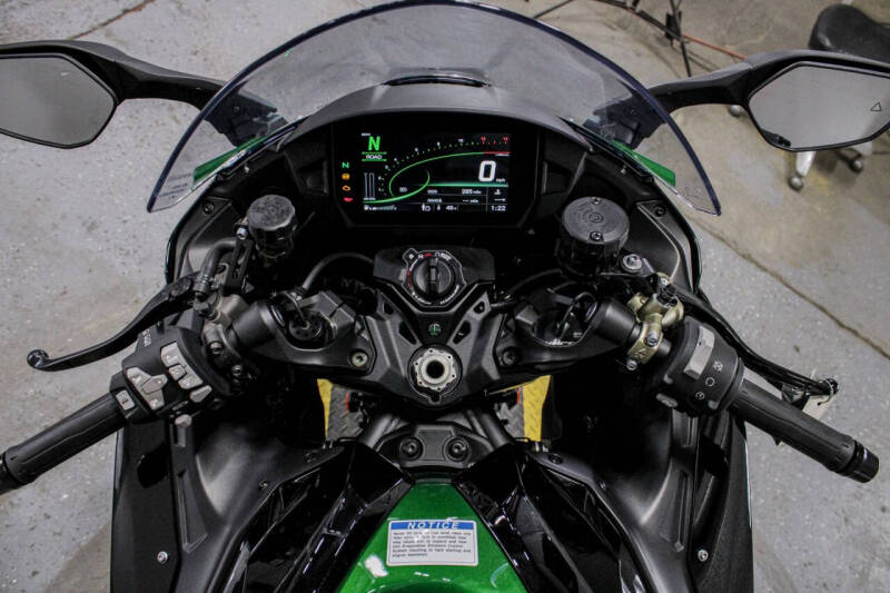 2023 Kawasaki Ninja H2 SX SE