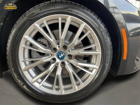 2023 BMW 3 Series 330e