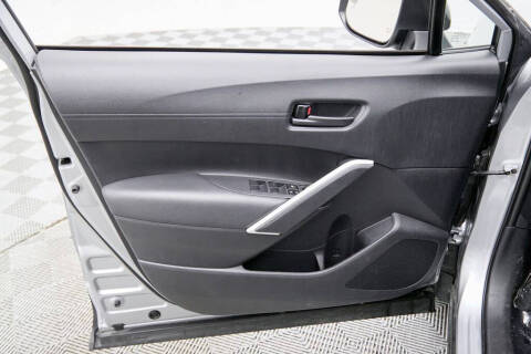 2025 Toyota Corolla Cross LE