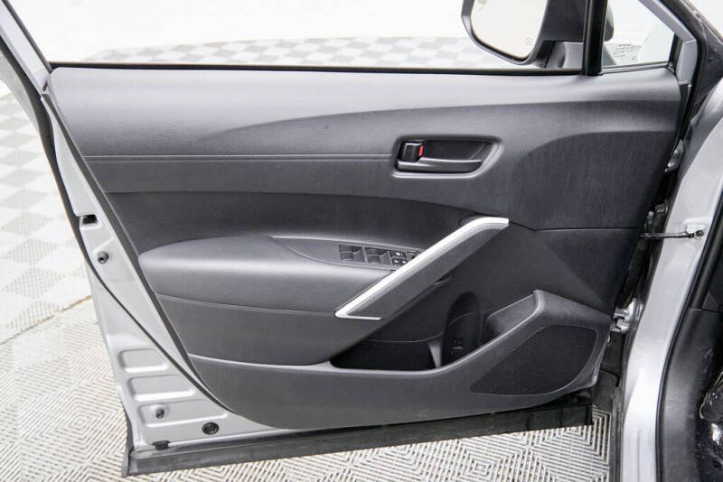 2025 Toyota Corolla Cross LE