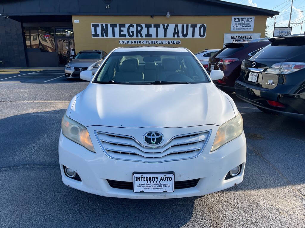 2011 Toyota Camry for sale at INTEGRITY AUTO in Dothan, AL