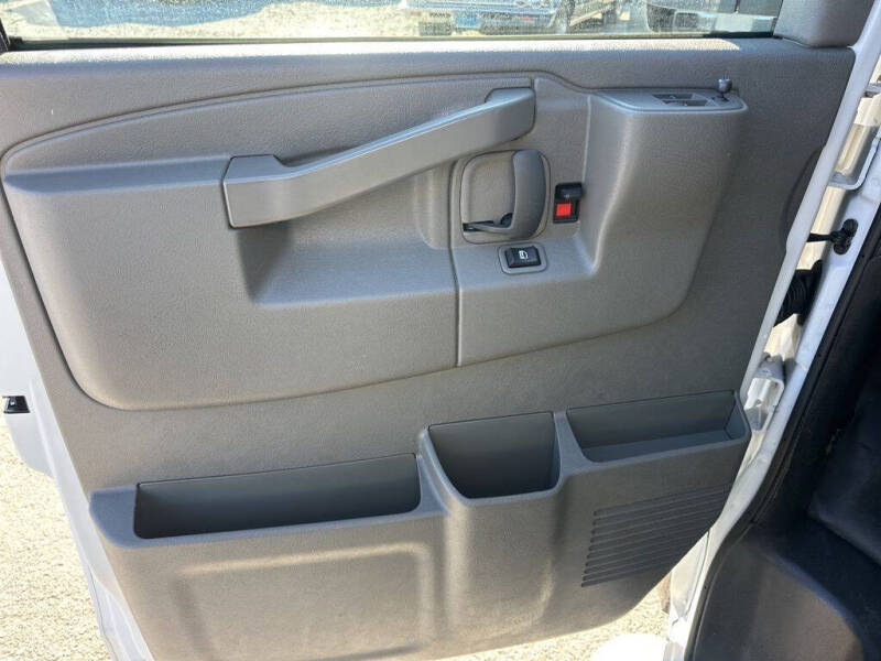 2024 Chevrolet Express 2500