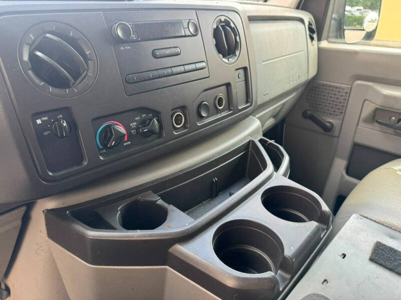 2009 Ford E-Series E-250