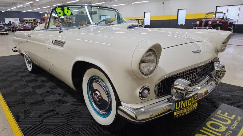 1956 Ford Thunderbird