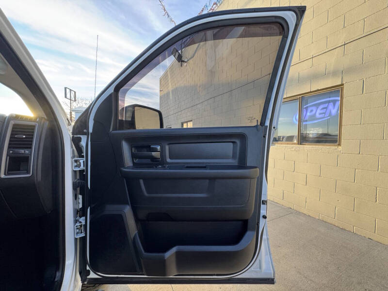 2017 RAM 1500 Express