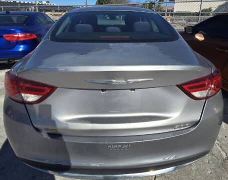 2015 Chrysler 200 Limited