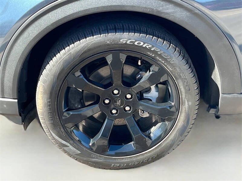 2024 Ford Explorer ST-Line