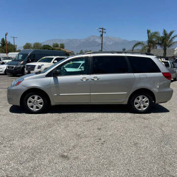2004 Toyota Sienna