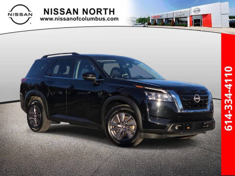 2022 Nissan Pathfinder for sale at Auto Center of Columbus in Columbus OH