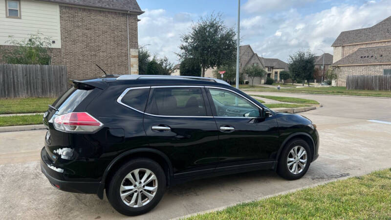 2014 Nissan Rogue SV photo 3