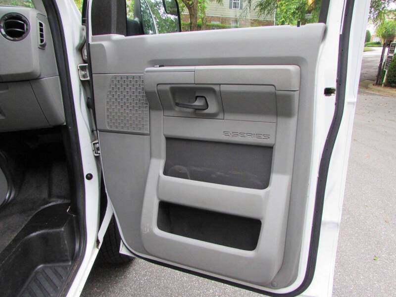 2011 Ford E-Series