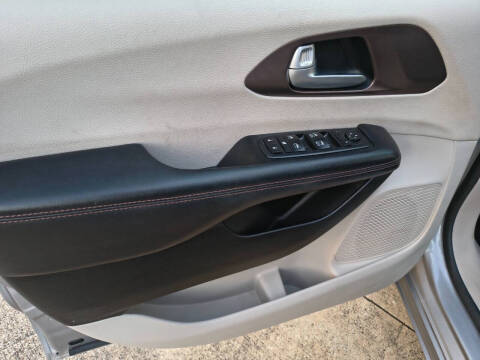 2017 Chrysler Pacifica Touring