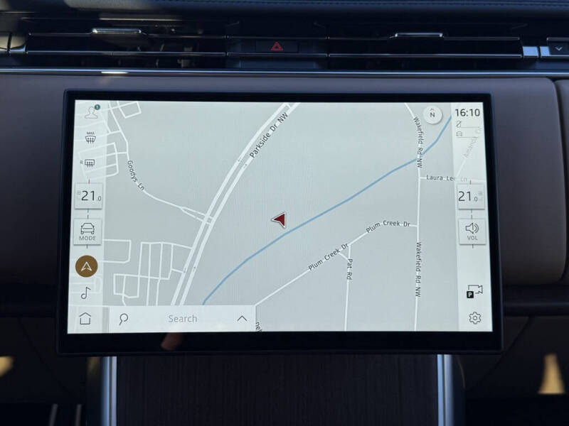 2025 Land Rover Range Rover P400 SE LWB