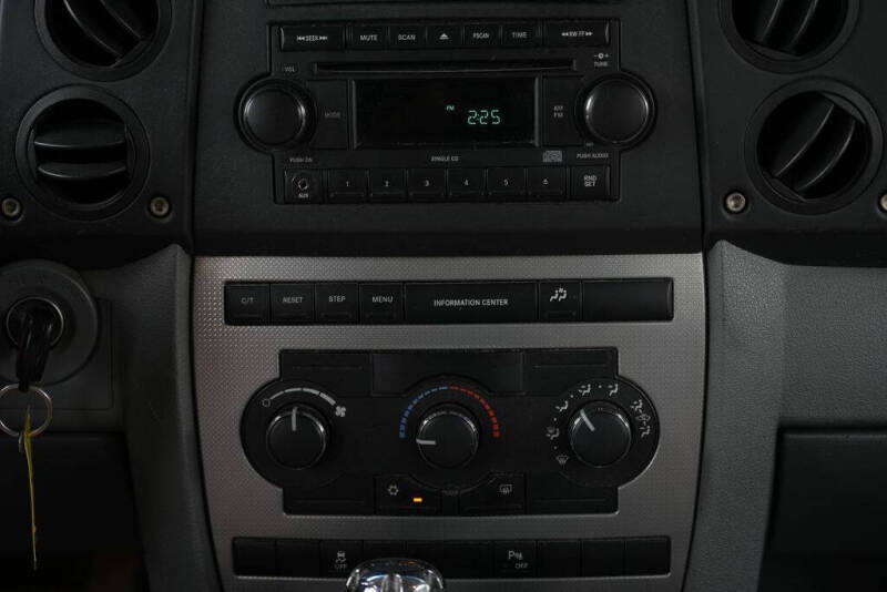 2007 Jeep Commander Sport