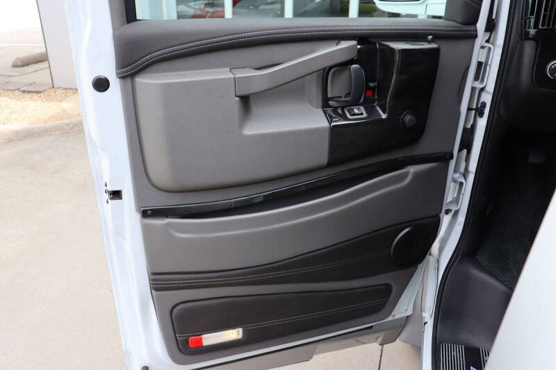 2021 Chevrolet Express LS 2500