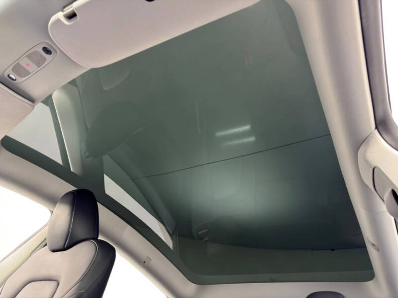 2024 Tesla Model Y Performance