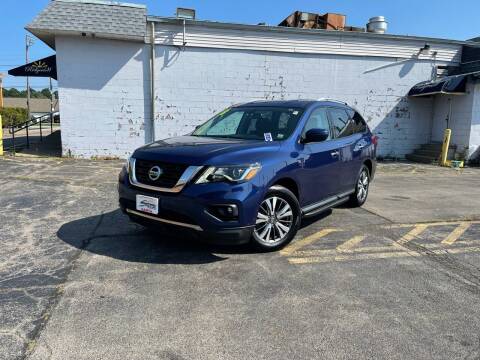 2018 Nissan Pathfinder for sale at Santa Motors Inc in Rochester NY