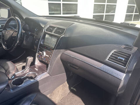 2017 Ford Explorer Sport