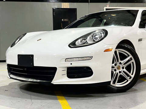 2014 Porsche Panamera 4