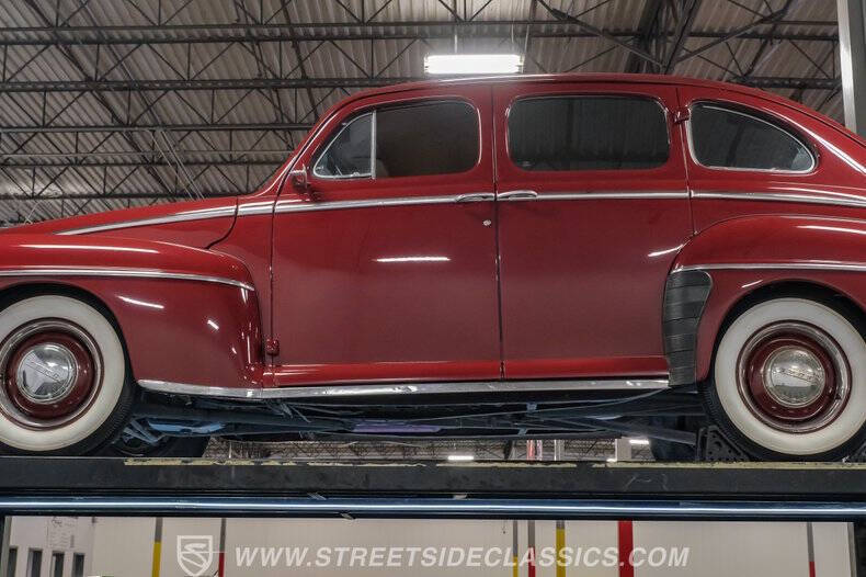 1948 Ford Deluxe