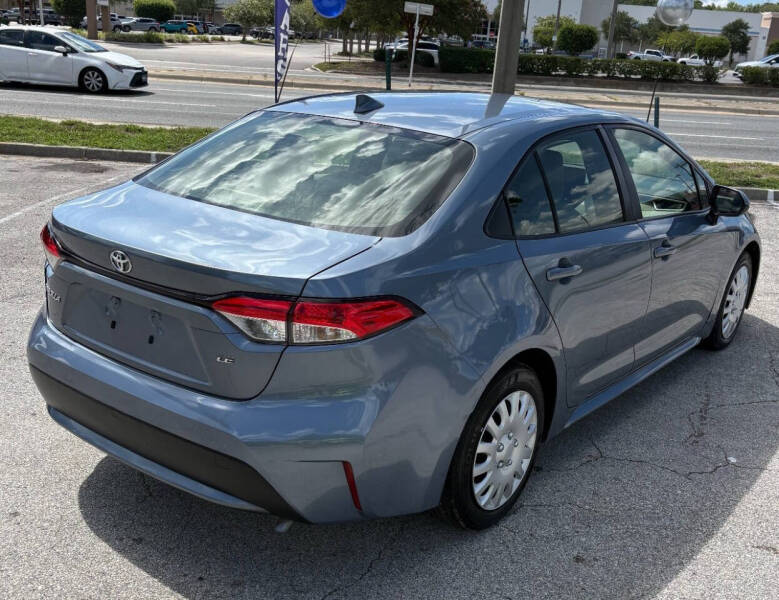 2022 Toyota Corolla LE
