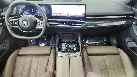 2025 BMW 5 Series 530i