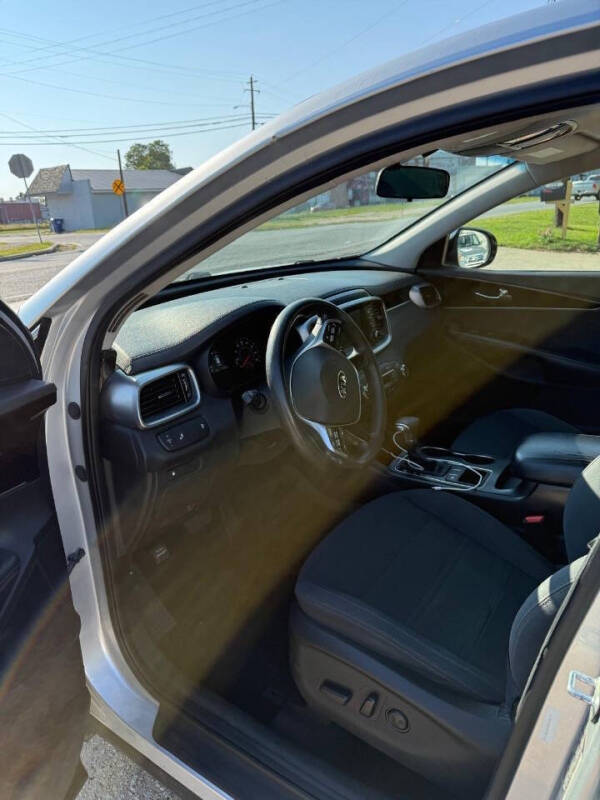 2019 Kia Sorento S V6