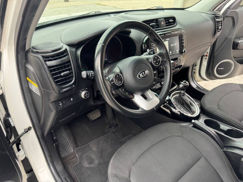 2018 Kia Soul +