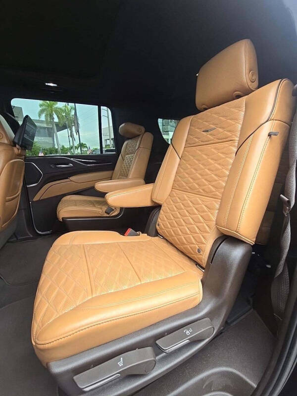 2021 Cadillac Escalade ESV Sport