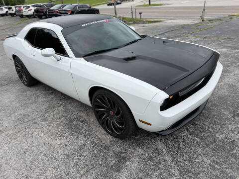 2017 Dodge Challenger SXT Plus