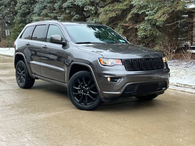 2020 Jeep Grand Cherokee for sale at LUXURY AUTO DEALS LLC in Northville MI