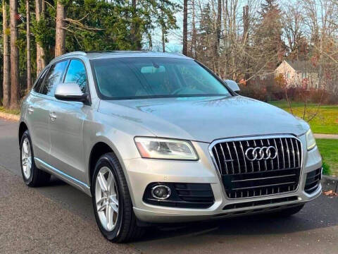 2014 Audi Q5 for sale at CLEAR CHOICE AUTOMOTIVE in Milwaukie OR