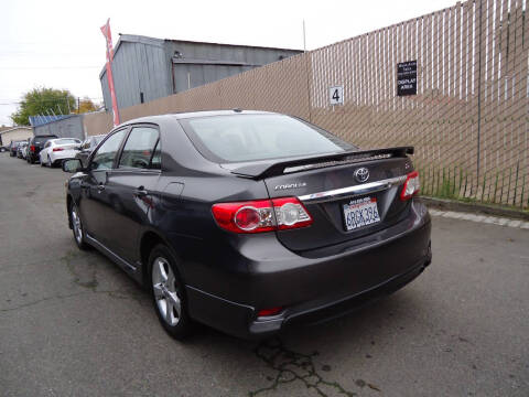2011 Toyota Corolla S