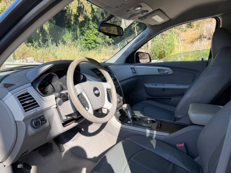 2012 Chevrolet Traverse LS