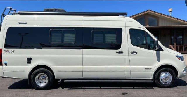 2020 Winnebago Boldt 70KL