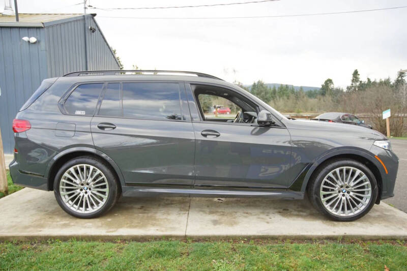 2021 BMW X7 M50i