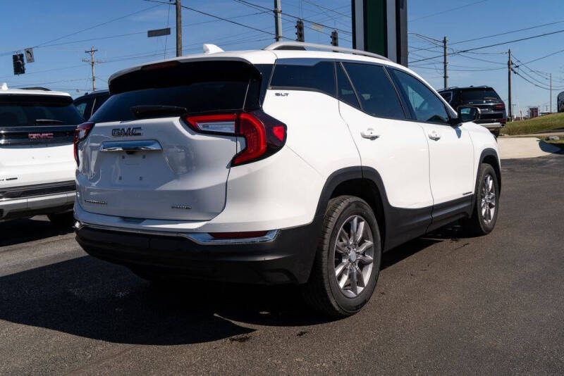 2024 GMC Terrain SLT