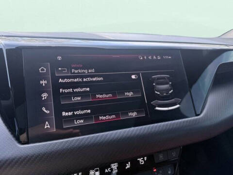 2024 Audi e-tron GT quattro Premium Plus