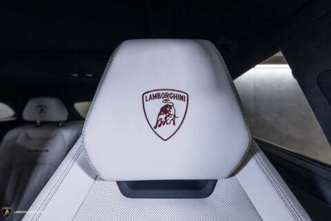 2024 Lamborghini Urus S