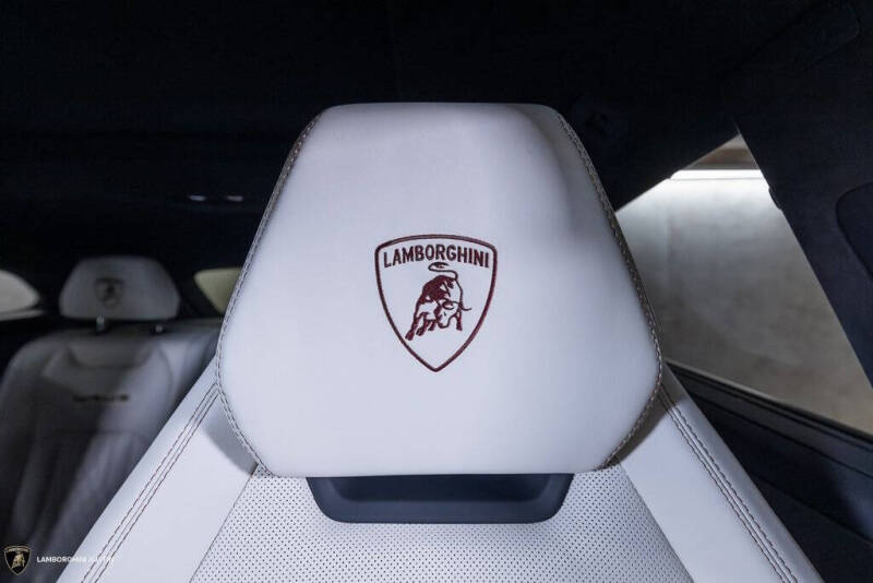 2024 Lamborghini Urus S