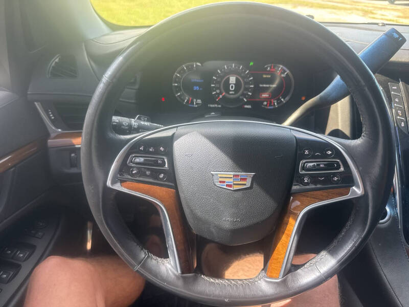 2017 Cadillac Escalade Luxury