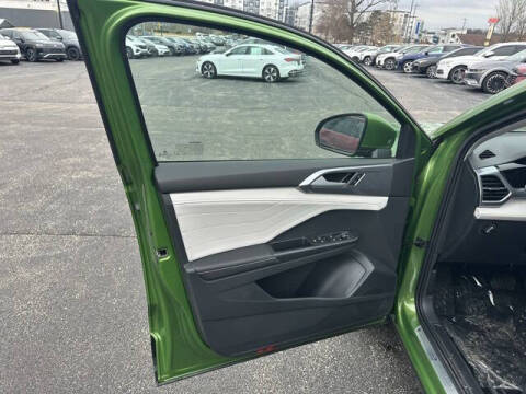 2026 Volkswagen Taos SEL 4Motion