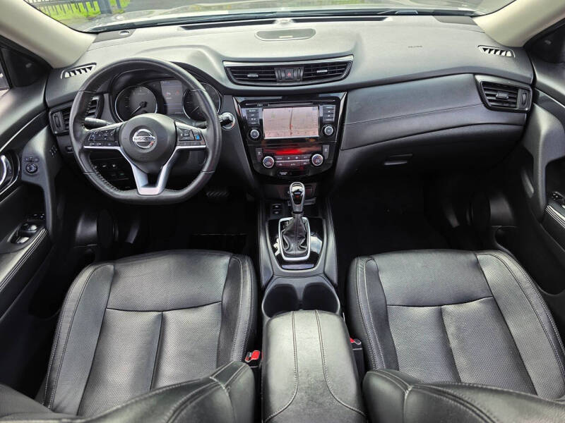 2020 Nissan Rogue SL