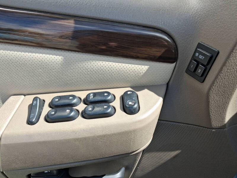2004 Ford Explorer Eddie Bauer