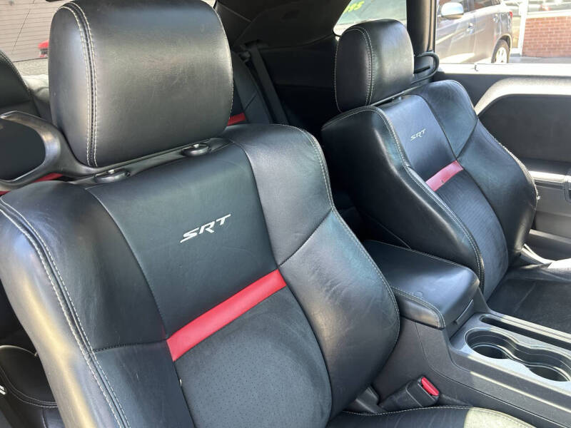 2009 Dodge Challenger SRT8