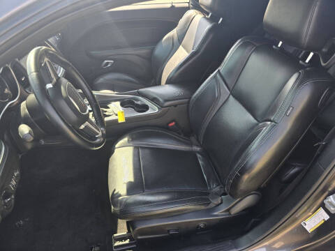 2018 Dodge Challenger SXT Plus